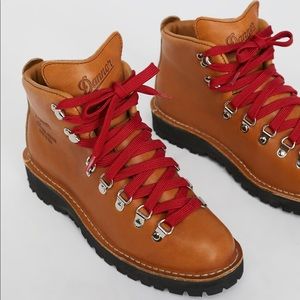 Danner Cascade Mountain Hiker Boots light tan 8.5